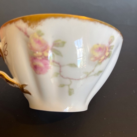 Rare Limoges French Cups and Saucers Set of 4  Baltimore Rose Pattern - Picture 7 of 12